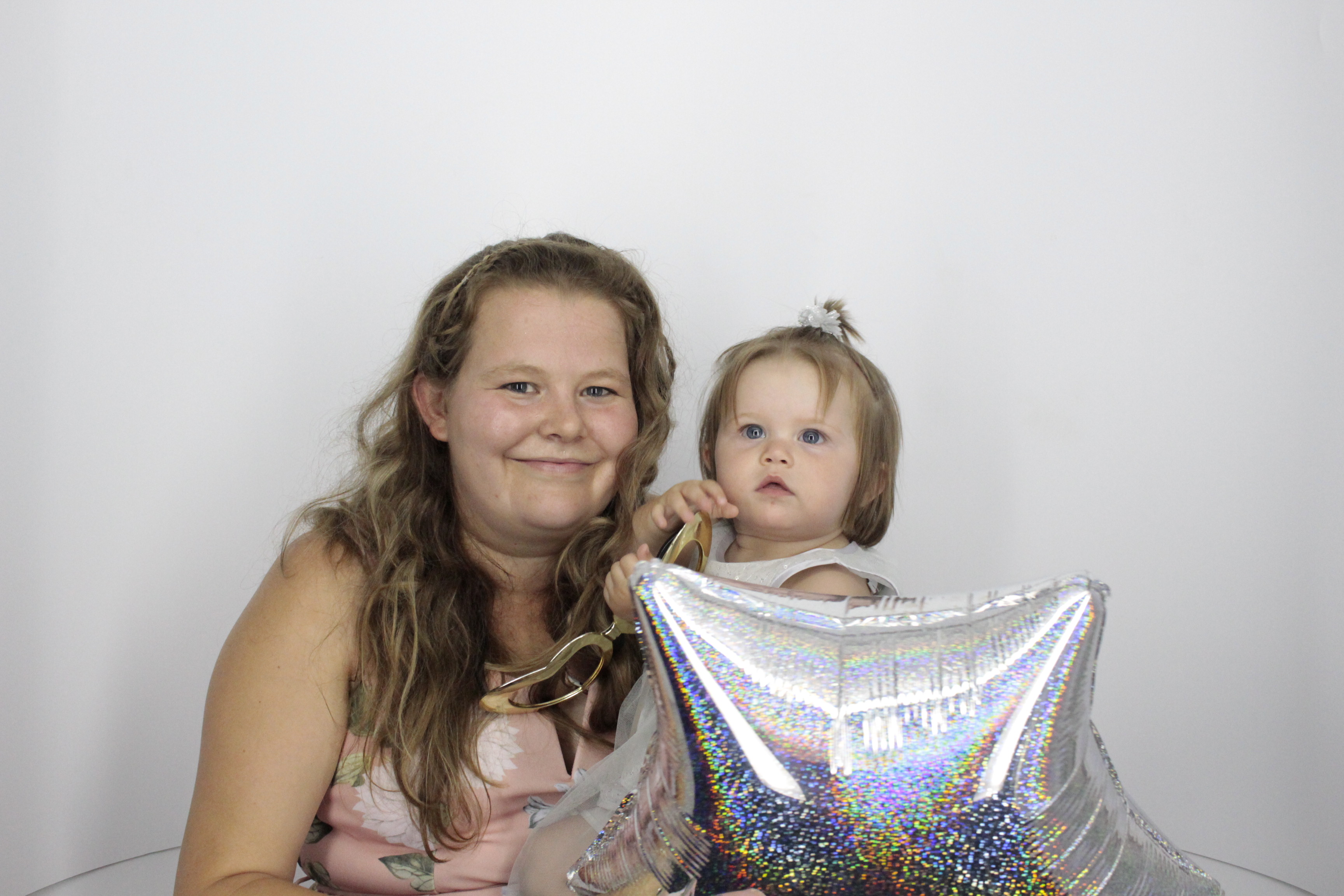 Ellesse's 21st Birthday | View more photos from the event at gallery.myphotoboothexperience.co.uk/u/MyPhotoBoothExperienceLtd/Ellesses-21st-Birthday